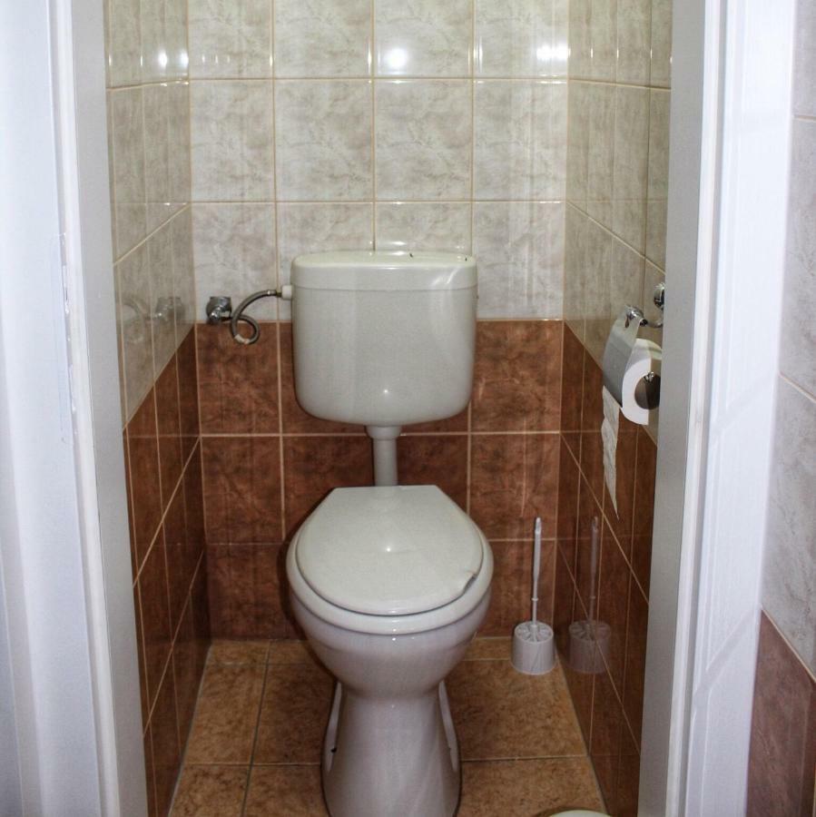 Iris Vendégház Hajdúszoboszló Exterior foto